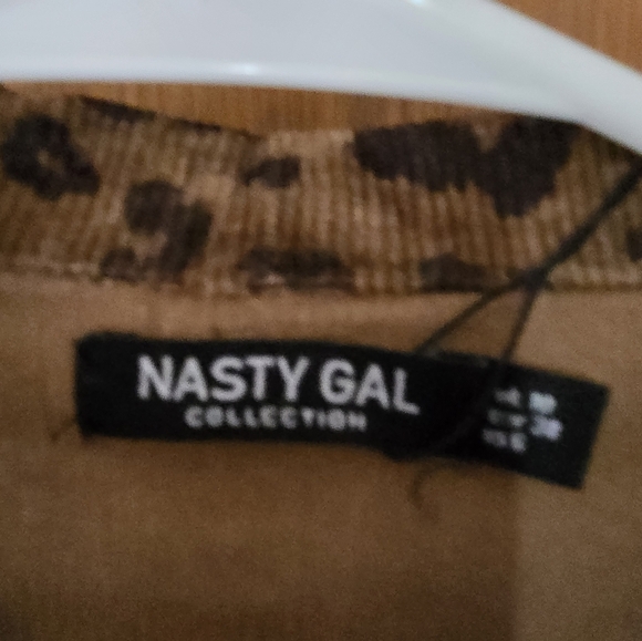 NWT, Nasty Gal Leopard Print Button-Up Jacket Size 6. - Picture 2 of 5
